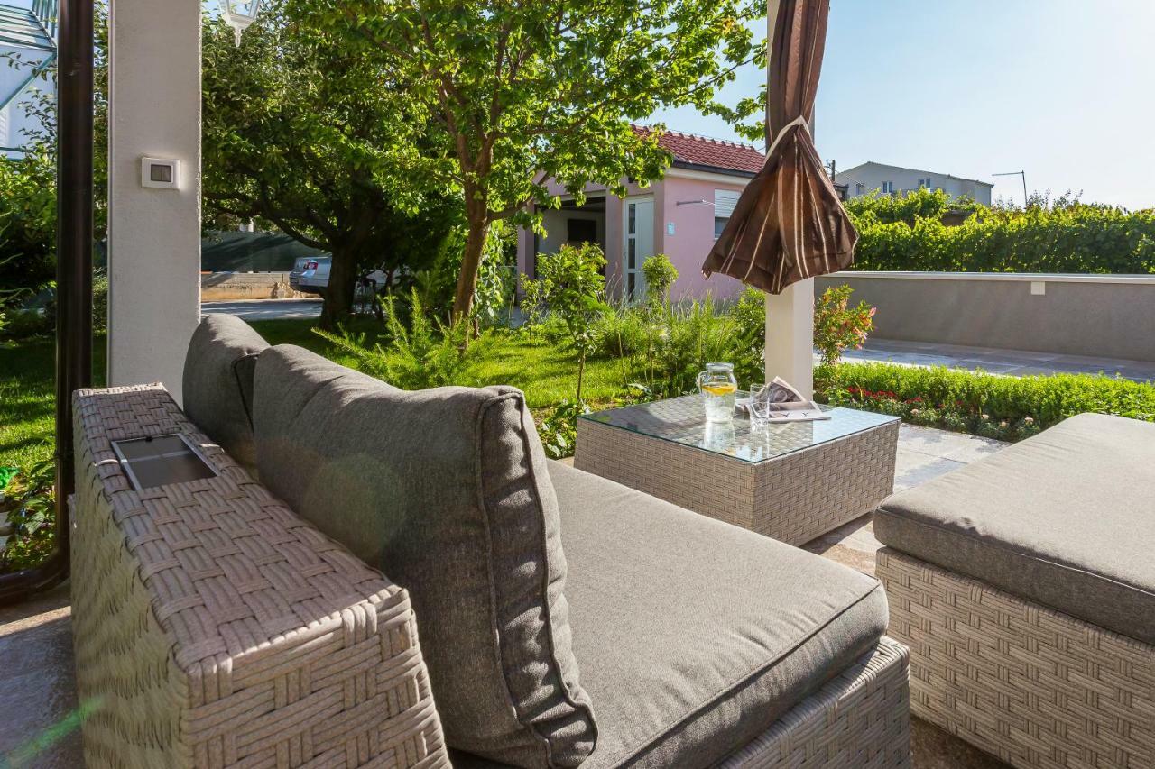 Villa Sweet Home Marija With Heated Pool Split Zewnętrze zdjęcie