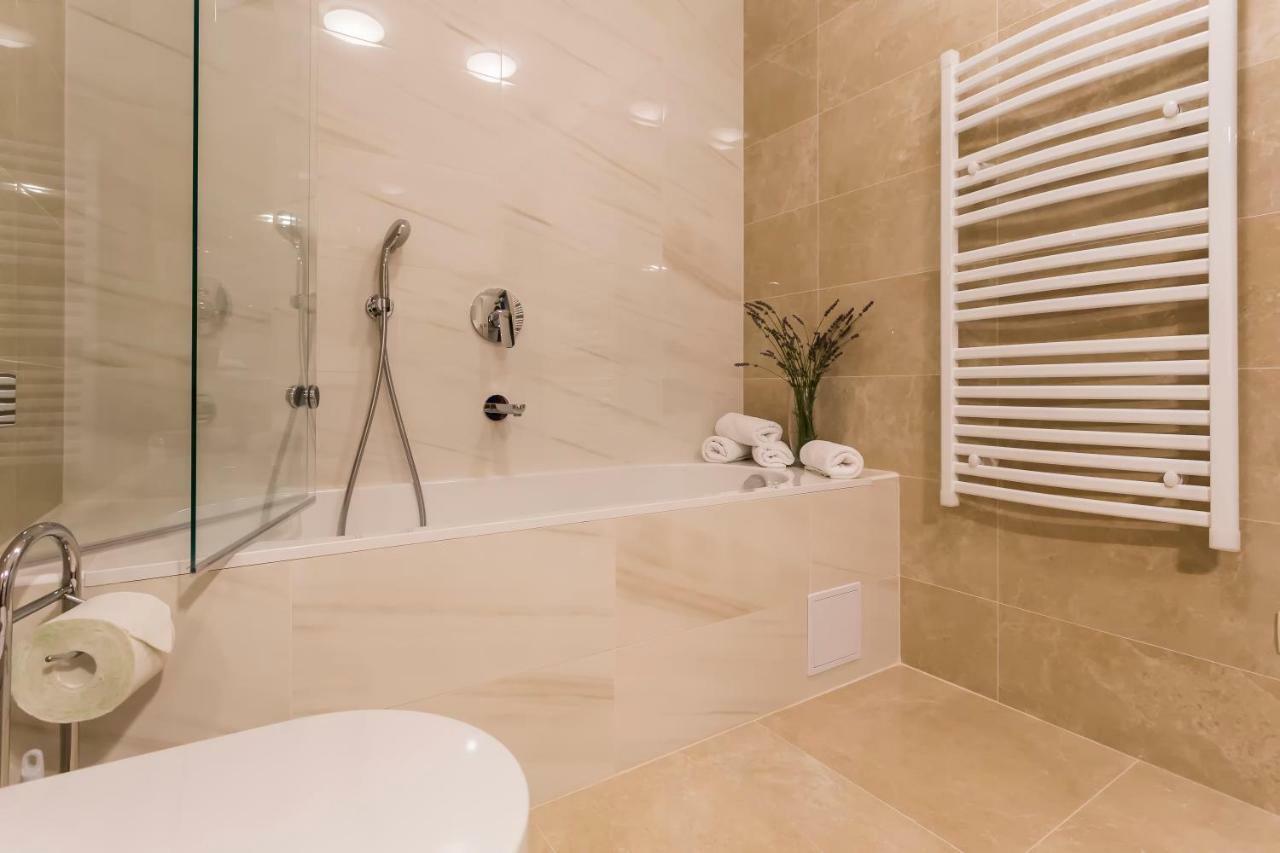 Villa Sweet Home Marija With Heated Pool Split Zewnętrze zdjęcie
