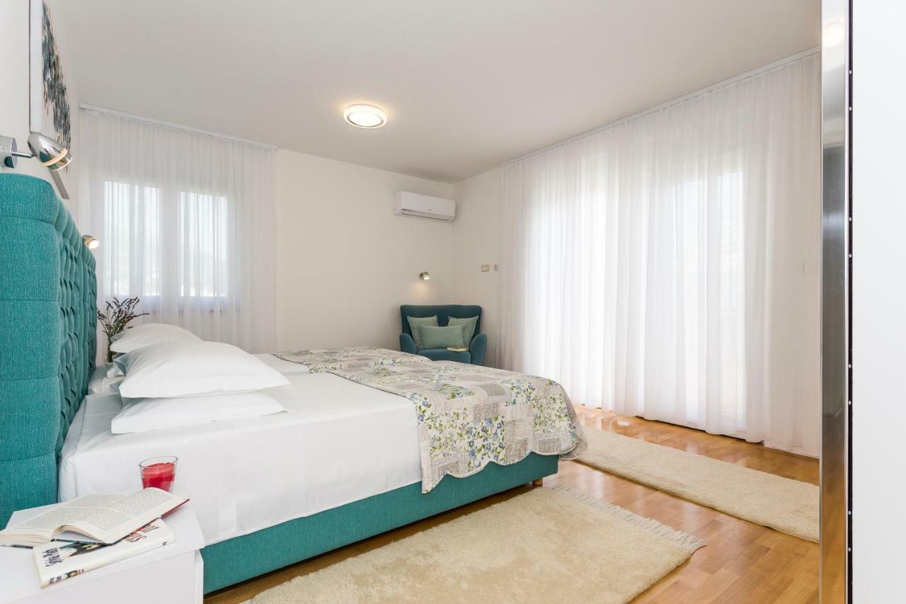 Villa Sweet Home Marija With Heated Pool Split Zewnętrze zdjęcie