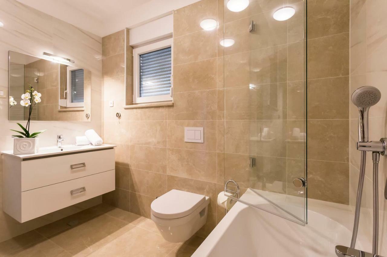 Villa Sweet Home Marija With Heated Pool Split Zewnętrze zdjęcie