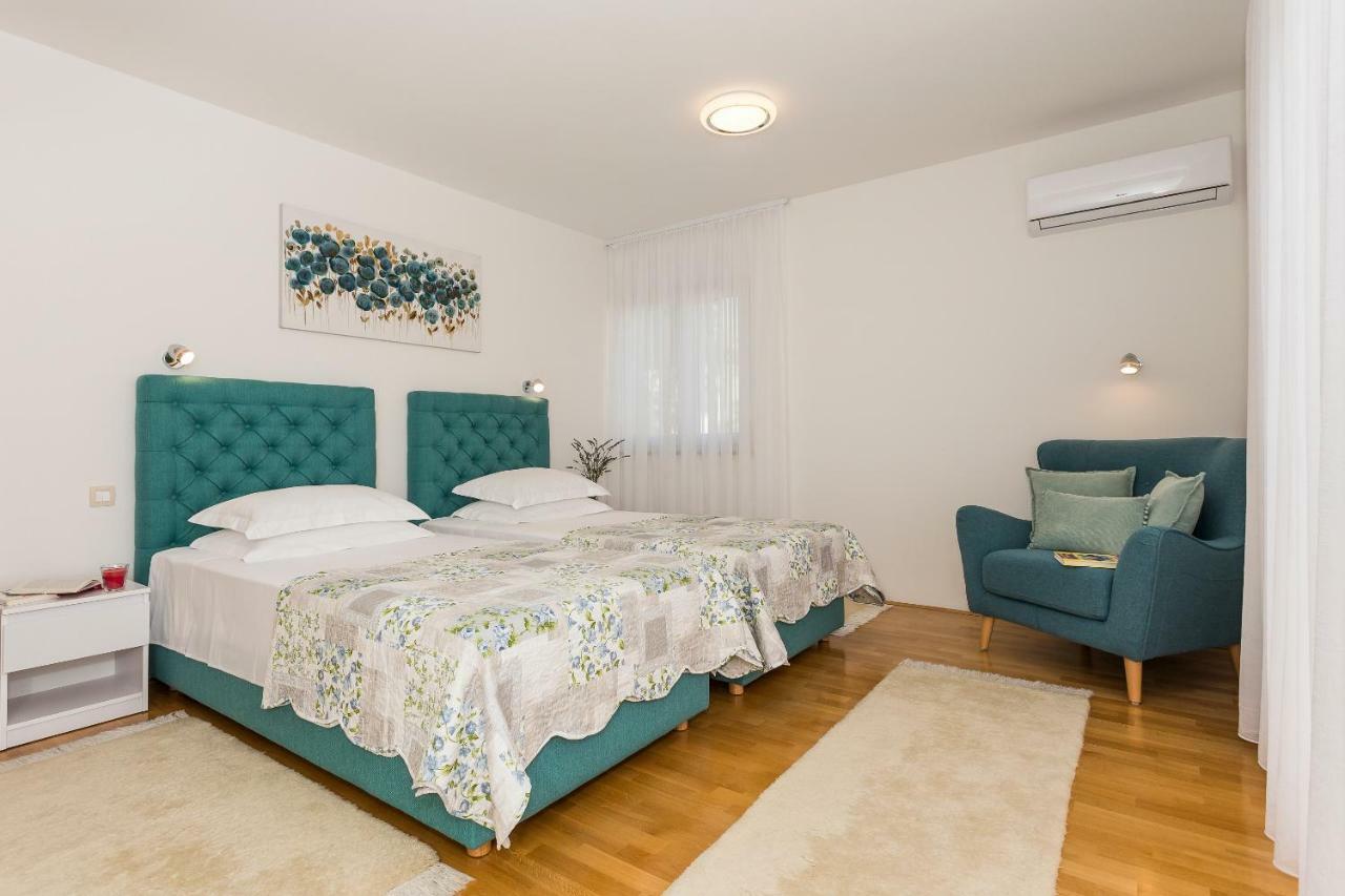 Villa Sweet Home Marija With Heated Pool Split Zewnętrze zdjęcie