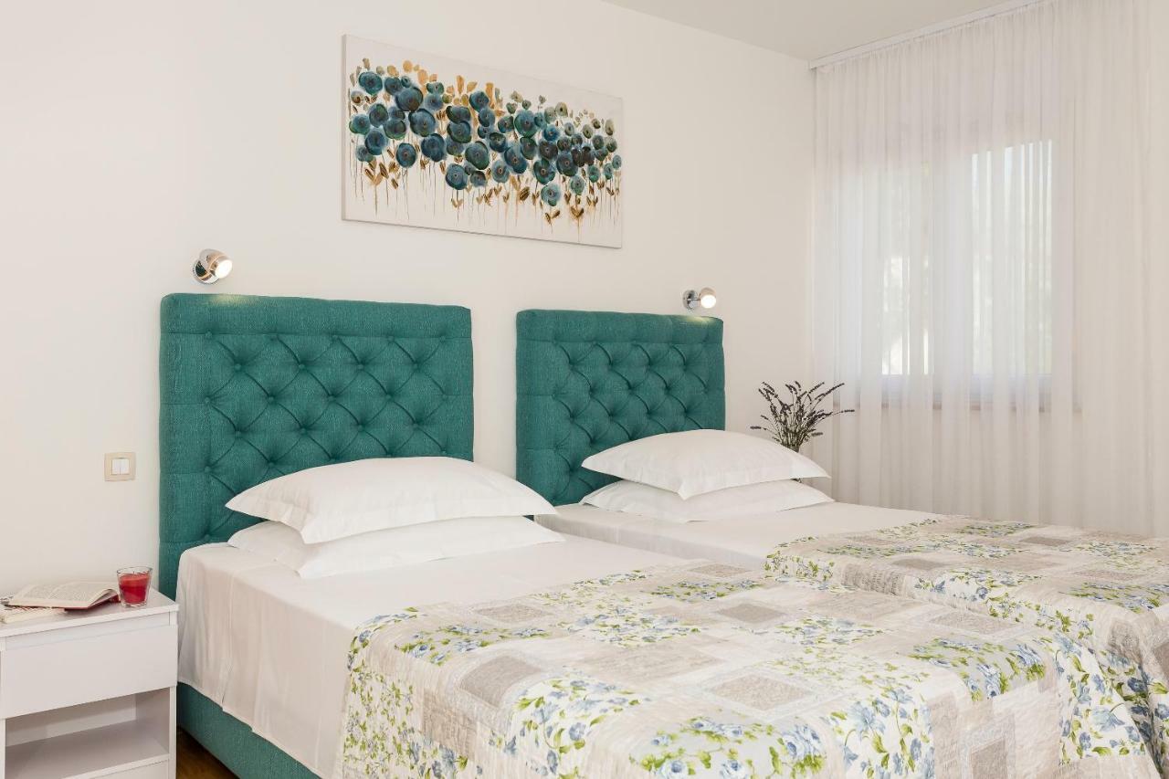 Villa Sweet Home Marija With Heated Pool Split Zewnętrze zdjęcie